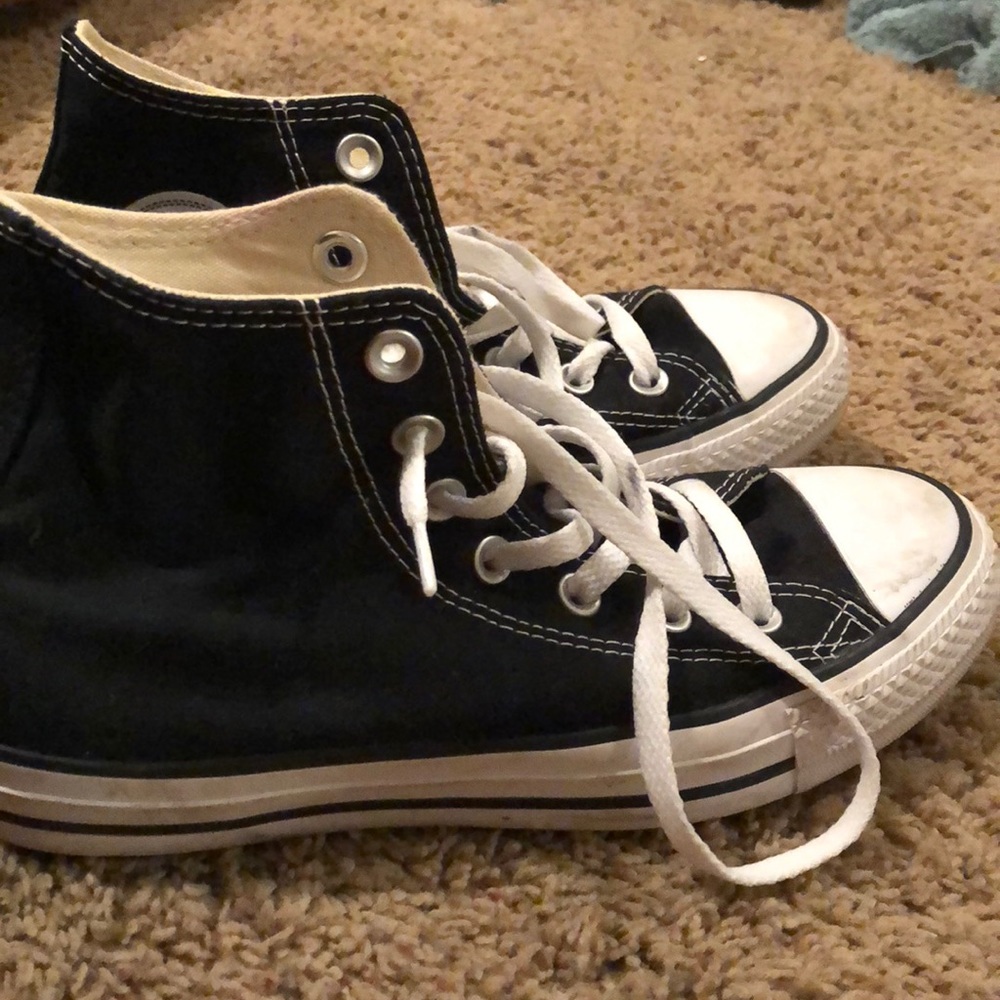 Converse - Picture 2 of 3